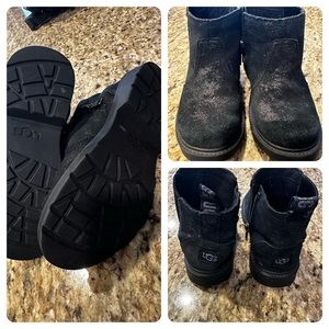 Girls Ugg boots size 11